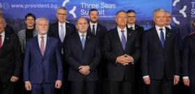 Участие на президента Румен Радев в Срещата на върха на Инициативата „Три морета“ във Вилнюс
